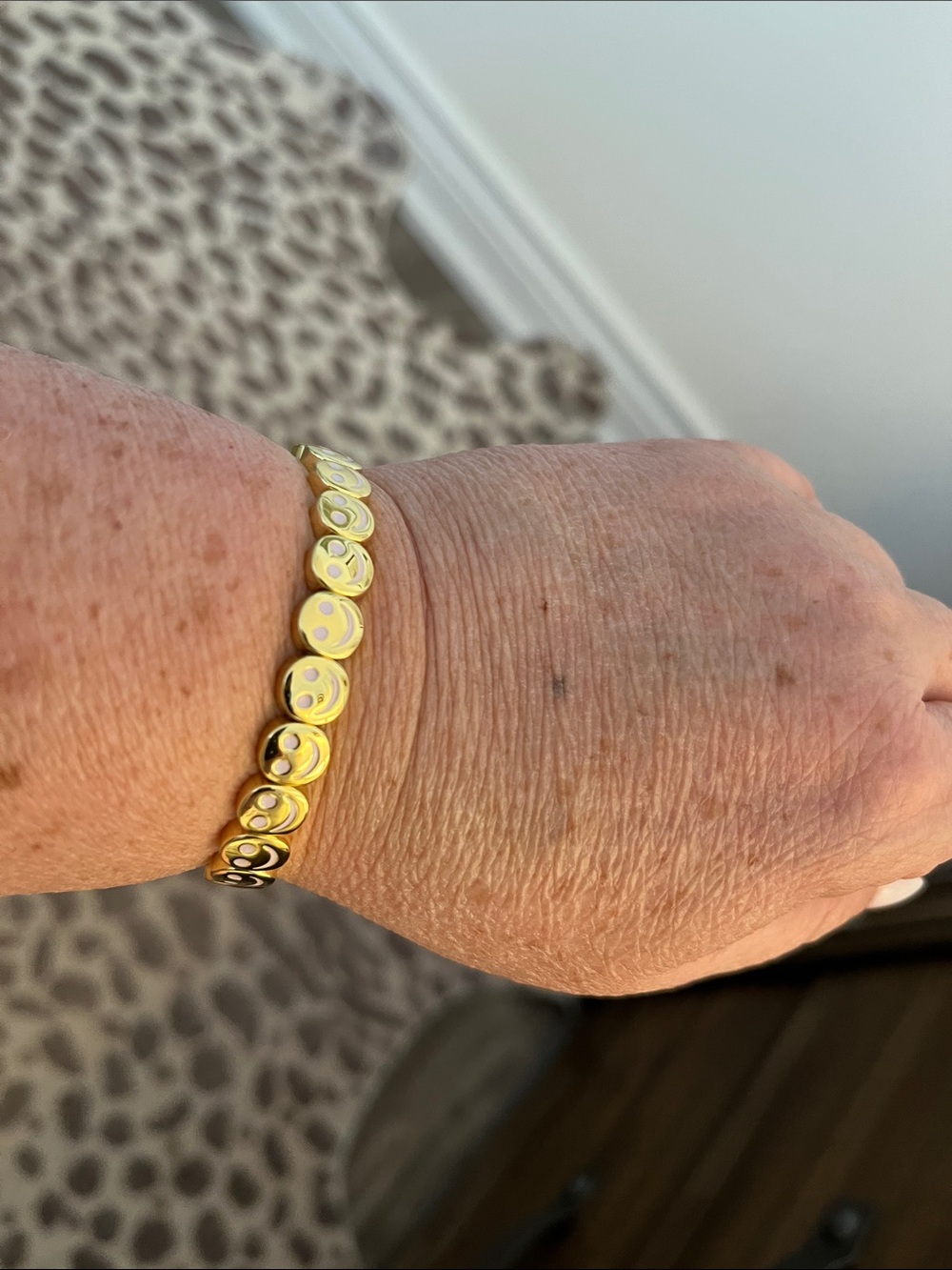 Gold Smiley Face Disc Bracelet for Women , Authentic Lisa Gozlan, never worn